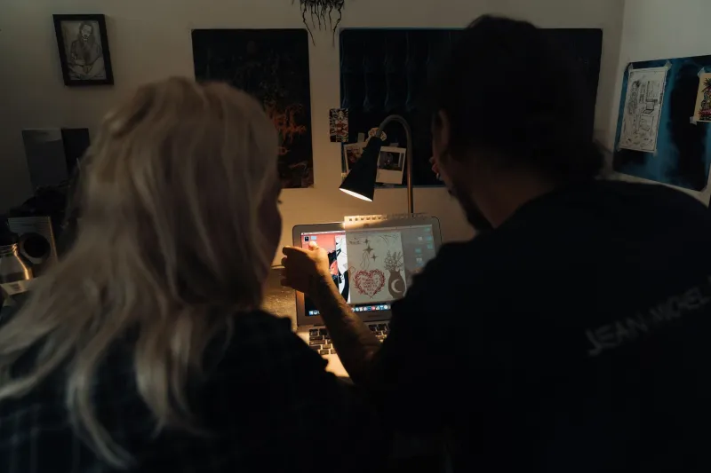 Rising Tides: The Mentorship and Collaboration Culture Quietly Elevating Fine-Line Tattooing